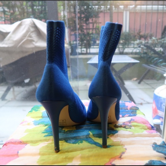 Open-Toe Sock Booties - Picture 4 of 6